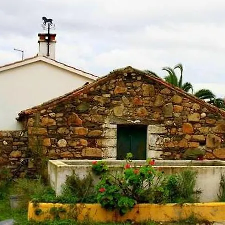 Couto Dos Pardinhos Lantgård Monforte da Beira