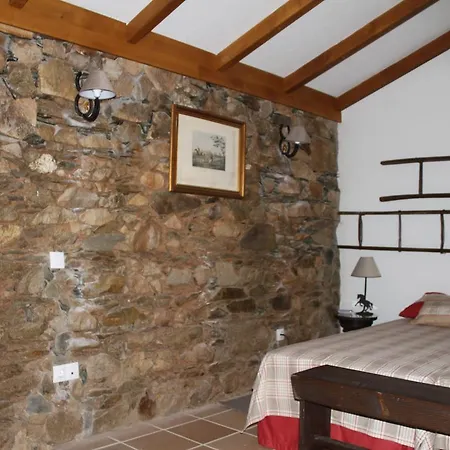 Couto Dos Pardinhos Lantgård Monforte da Beira